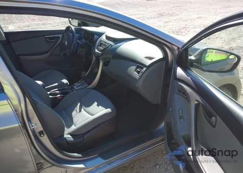 2013 Hyundai Elantra Gls z USA, uszkodzony, nr VIN KMHDH4AE0DU675062